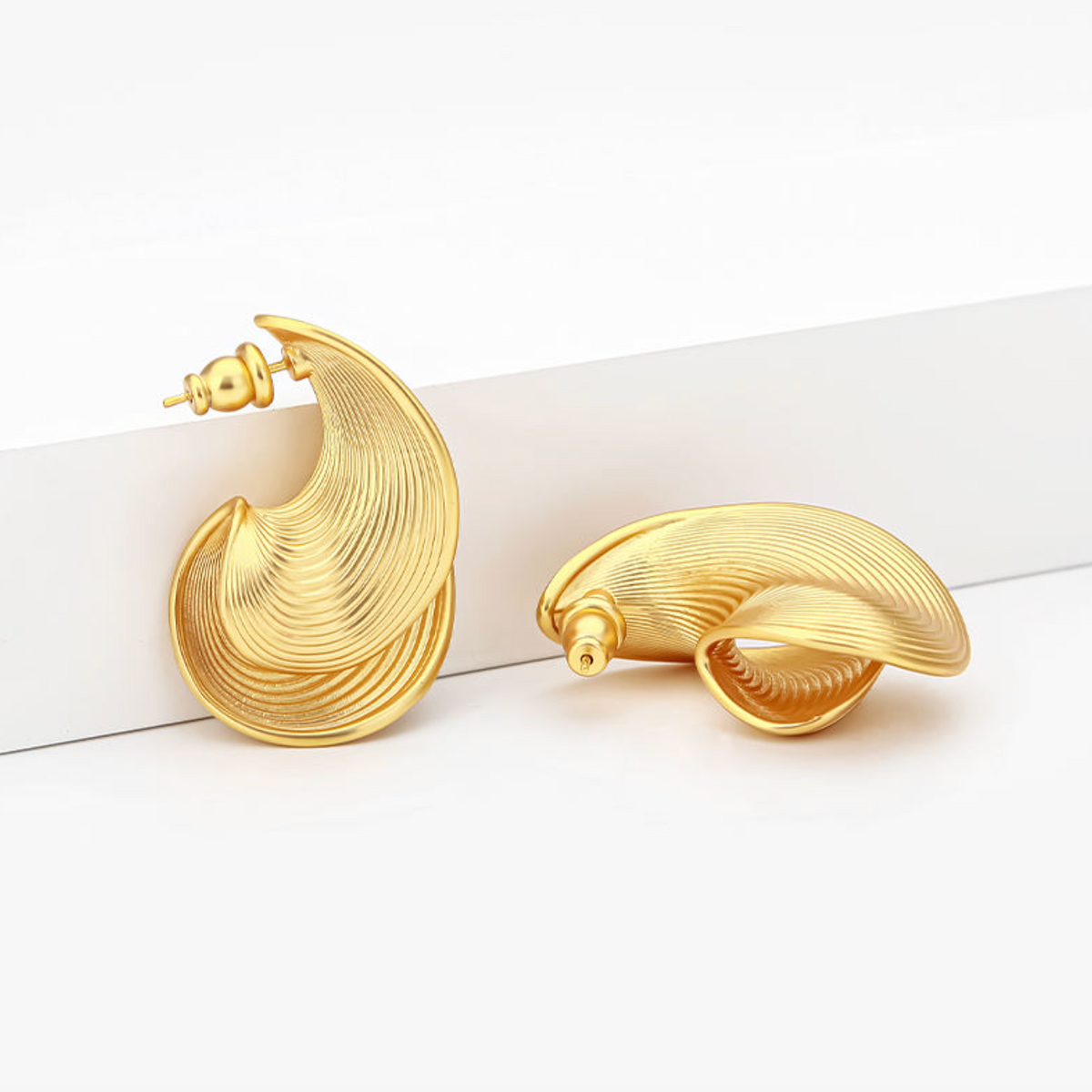 Velloura™ Striped Sculptural Statement Earrings